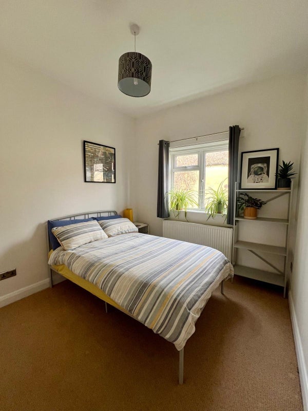 Room Playford Road in Greater London