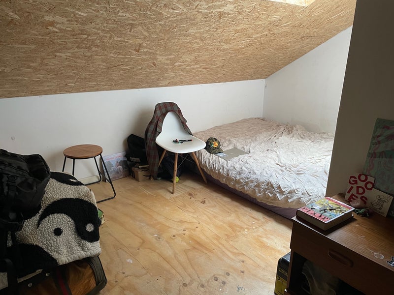 Room Overbury Road in Greater London