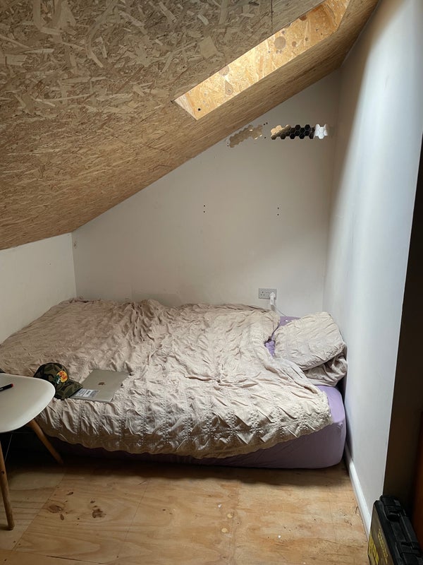 Room Overbury Road in Greater London