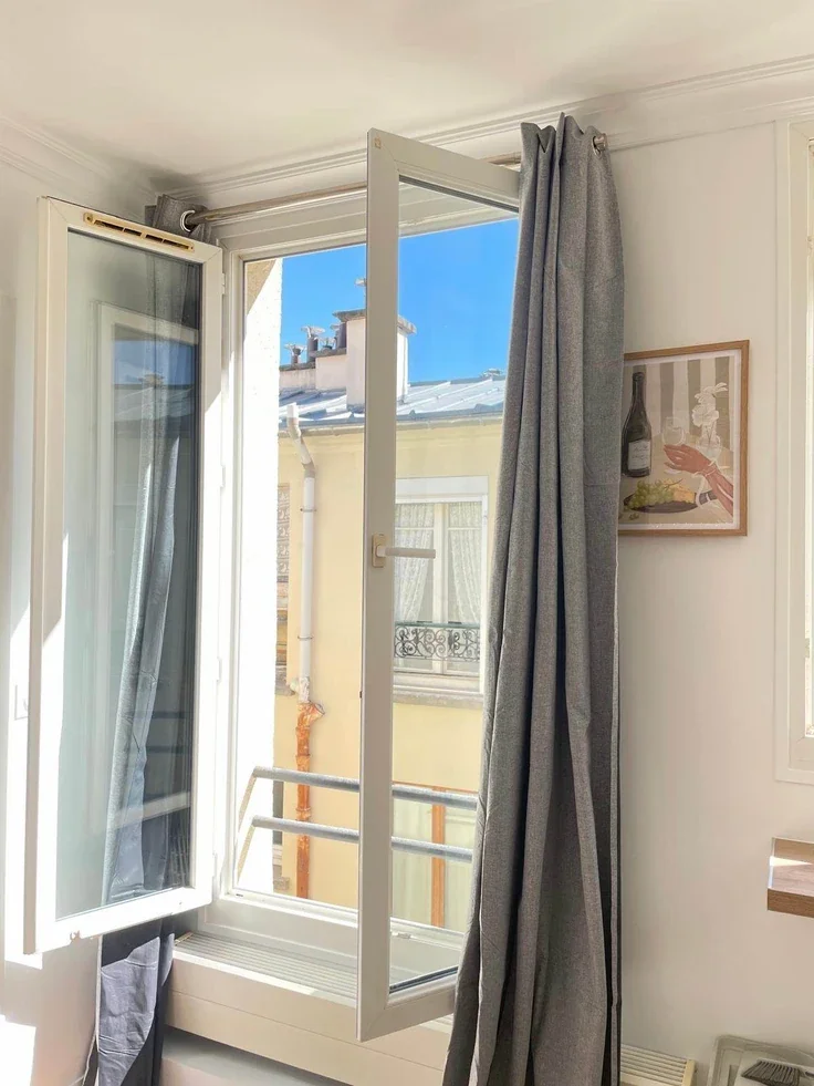 Flat Passage Cardinet in Paris