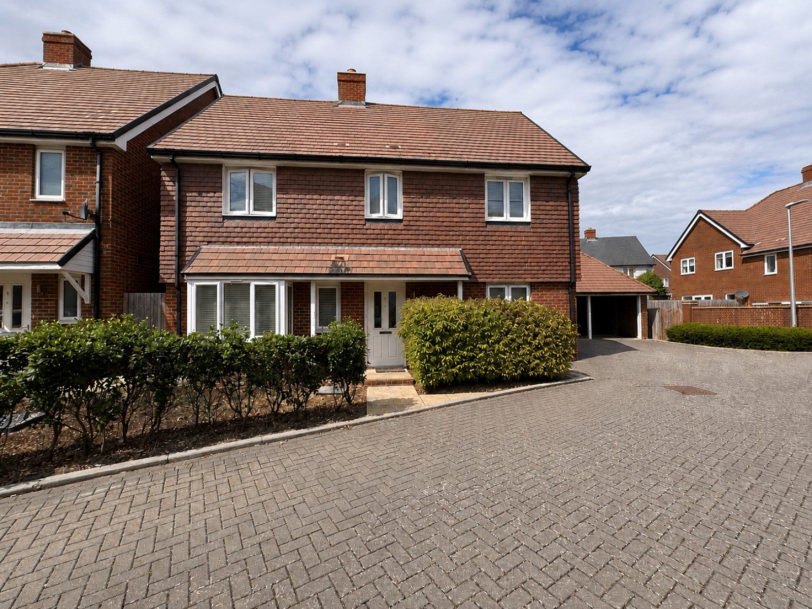 House Anderida Close in Wealden