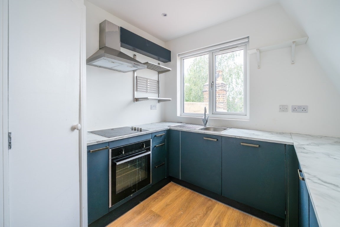 Flat Harewood Road in Greater London