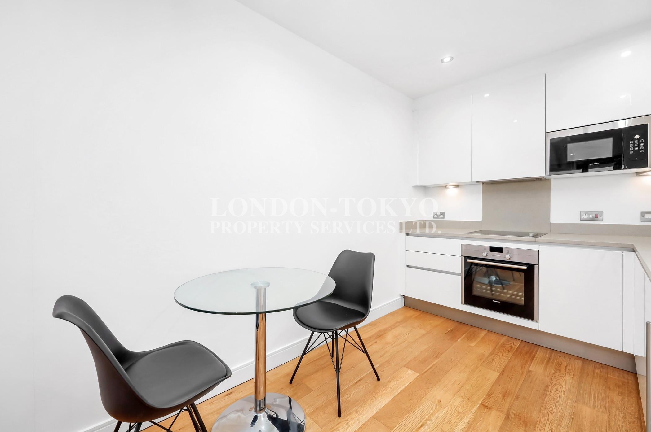Flat Regent's Park Road in Greater London