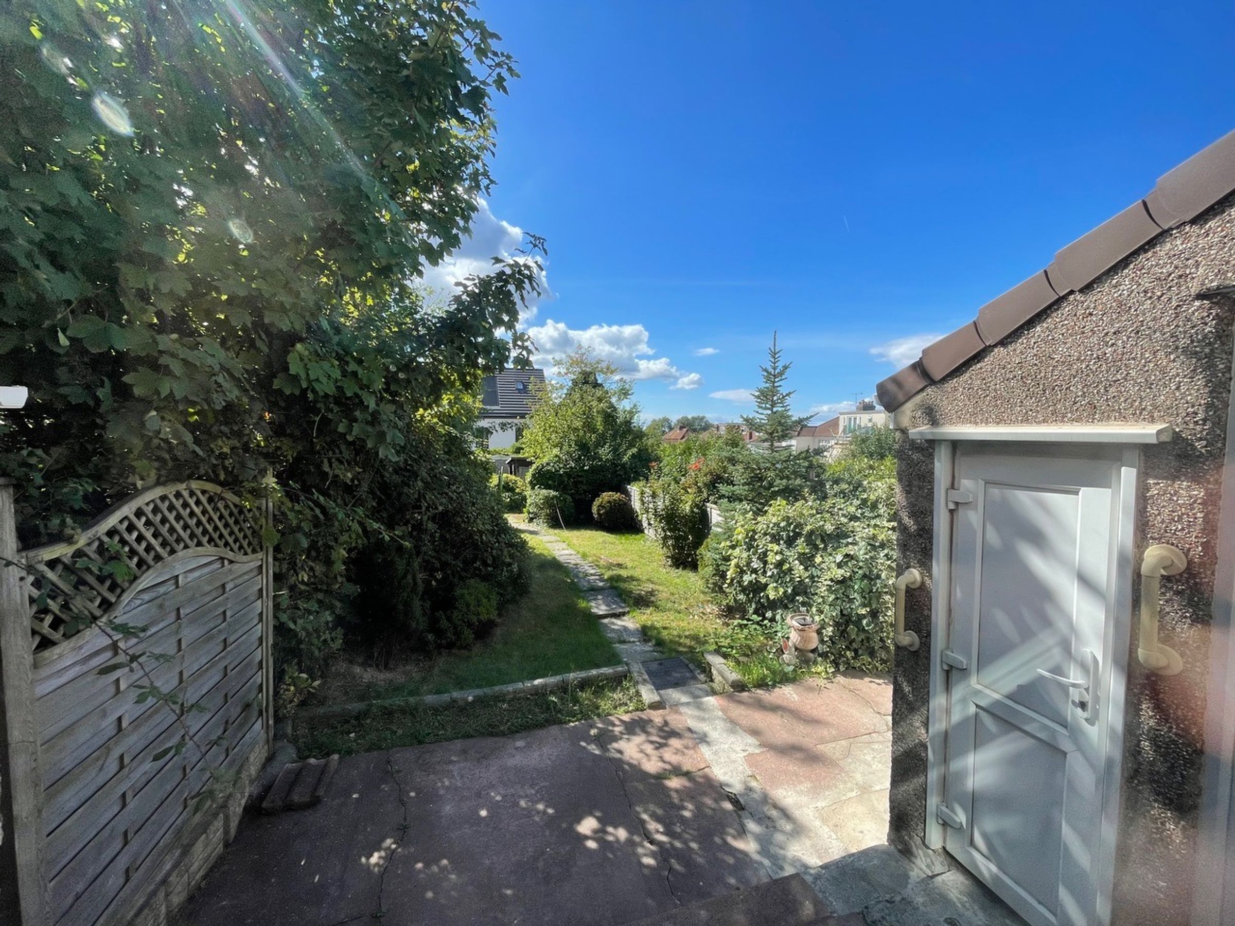 House Charlton Avenue in Filton