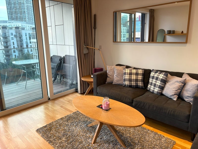 Room Mirabelle Gardens in Greater London