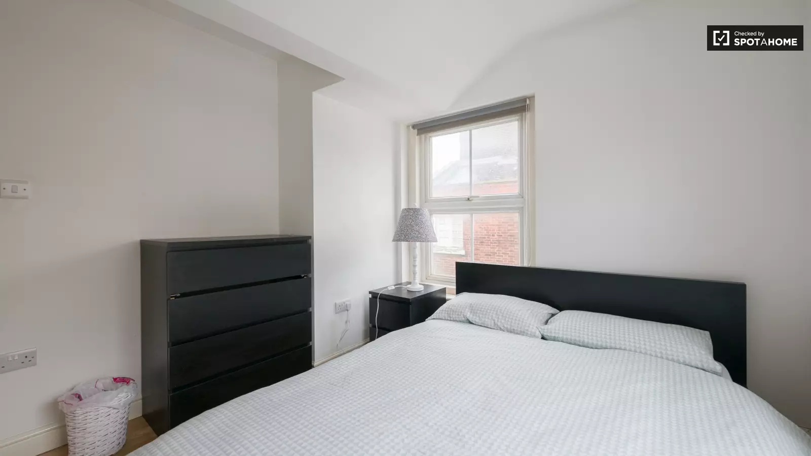 Flat Durward Street in Greater London