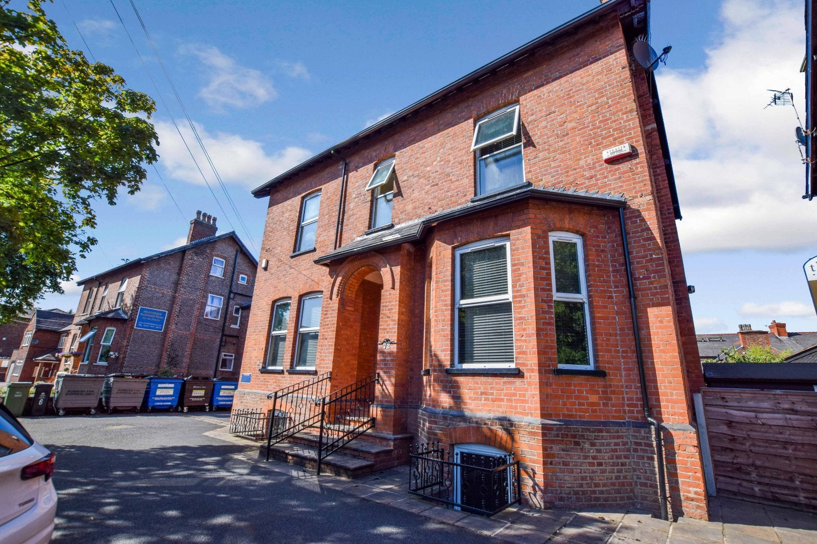 Flat Barrington Road in Trafford