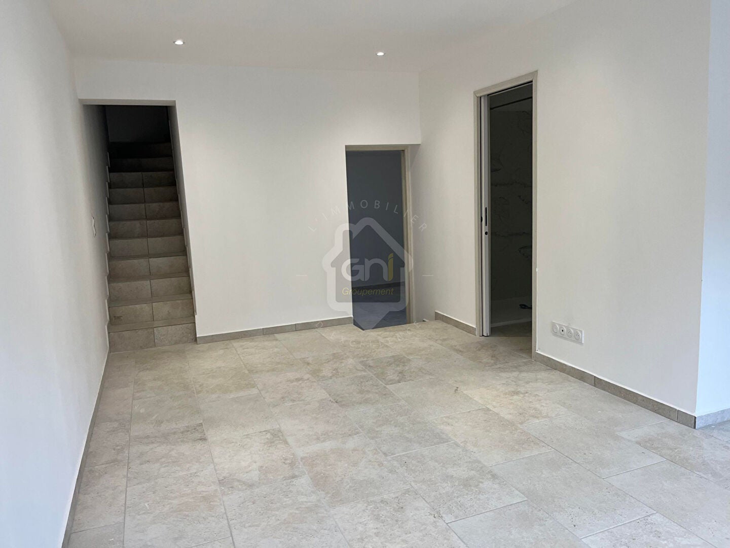 Flat Rue Cornille in Fourques