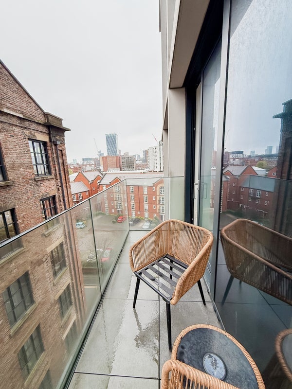 Room Chapeltown Street in Manchester