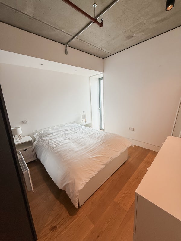 Room Chapeltown Street in Manchester