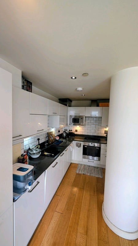 Room High Street in Greater London