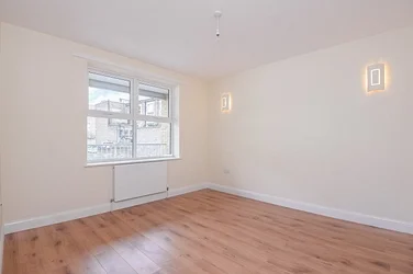 Flat Rye Lane in Greater London