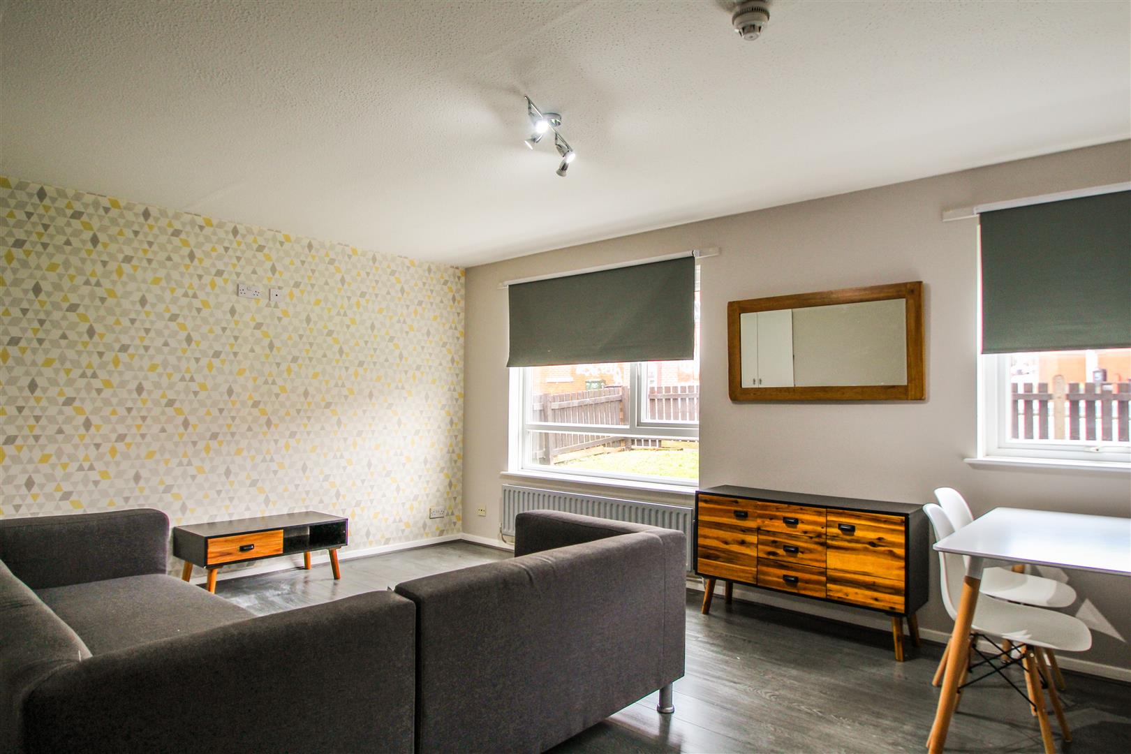 Flat Westfield Terrace in Leeds