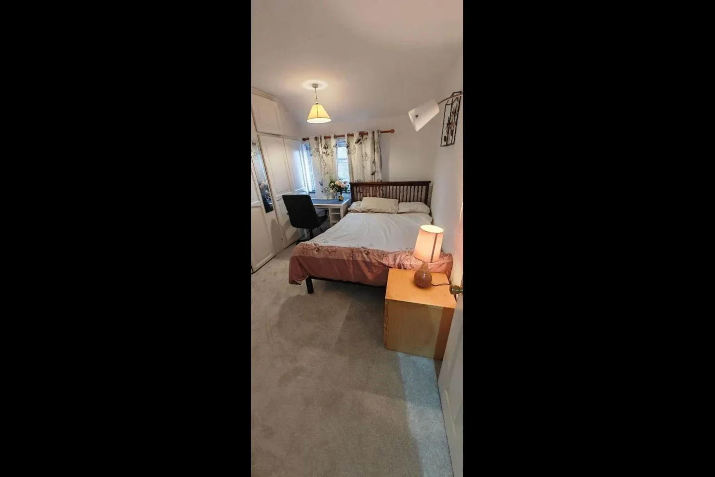 Room Firtree Avenue in Greater London