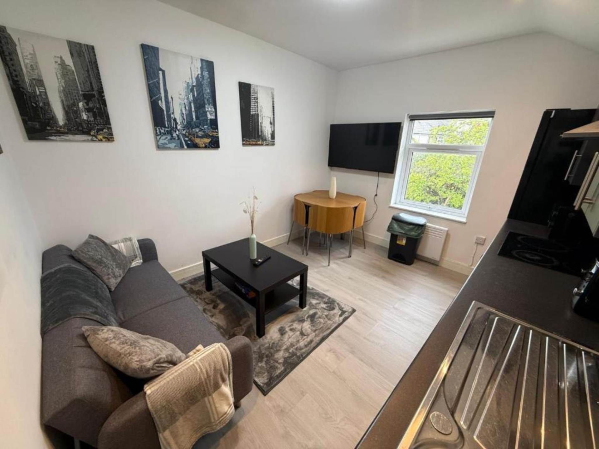 Flat Kincraig Street in Cardiff