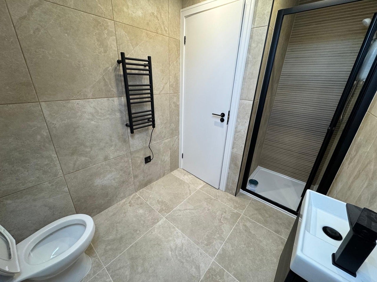 Room Albert Road in Greater London