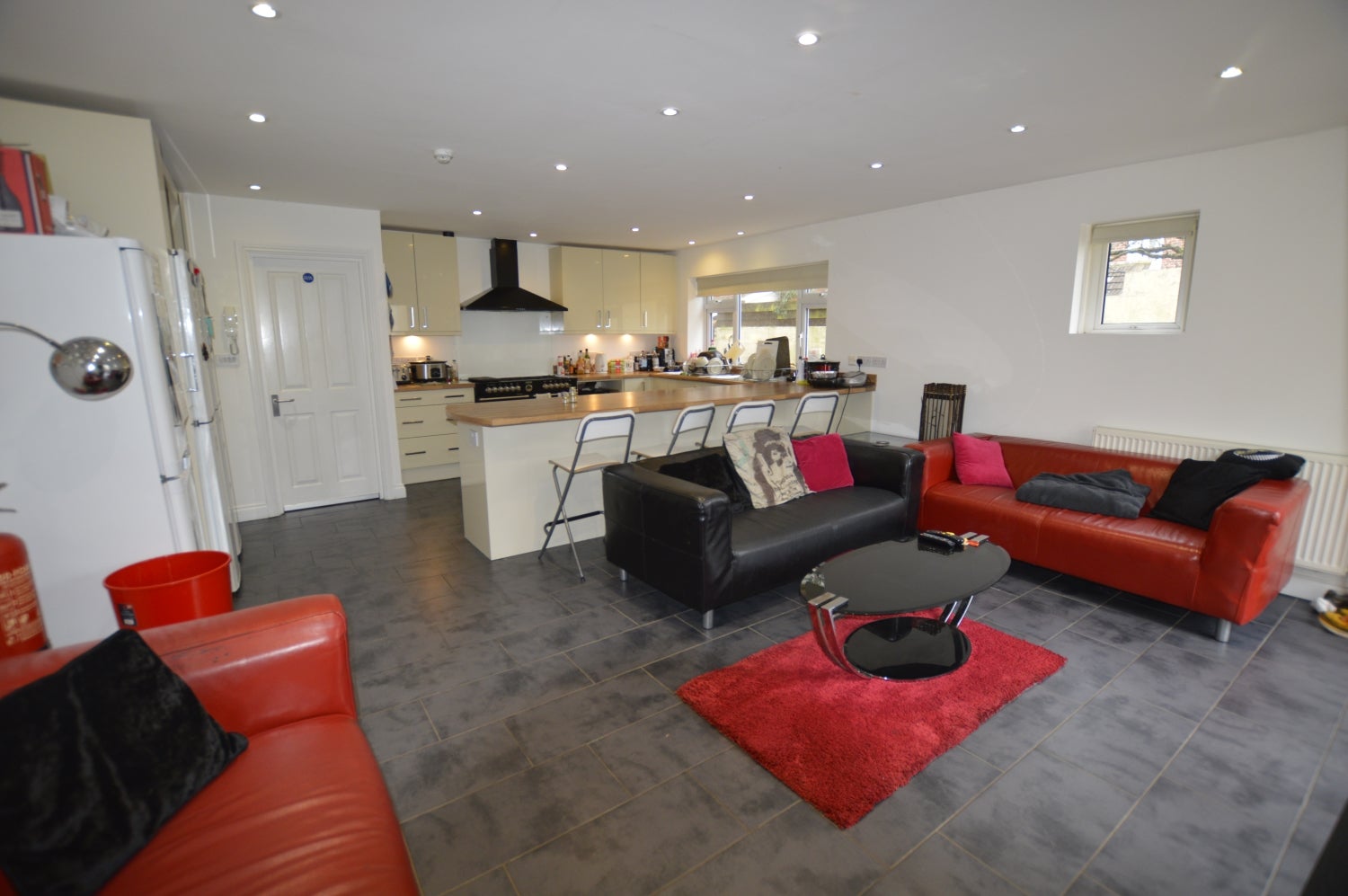 Room Bournemouth Road in Poole