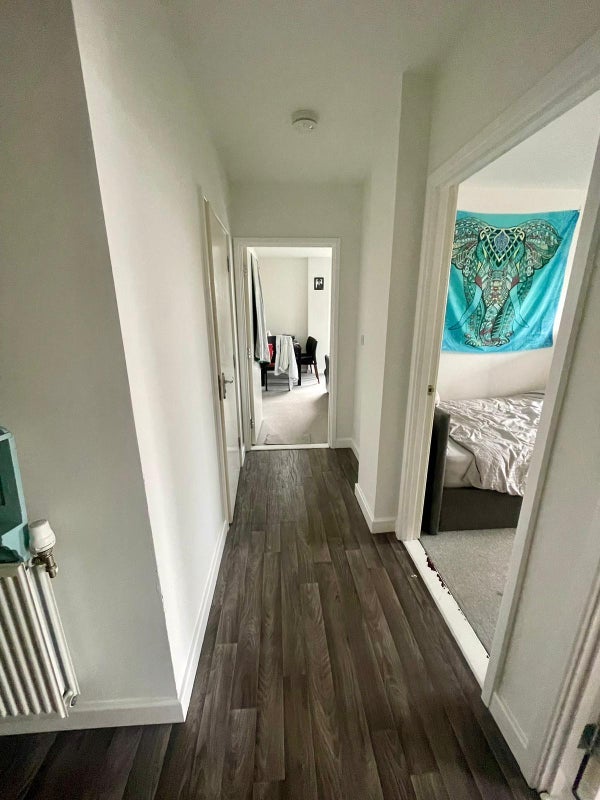 Flat Martineau Square in Greater London