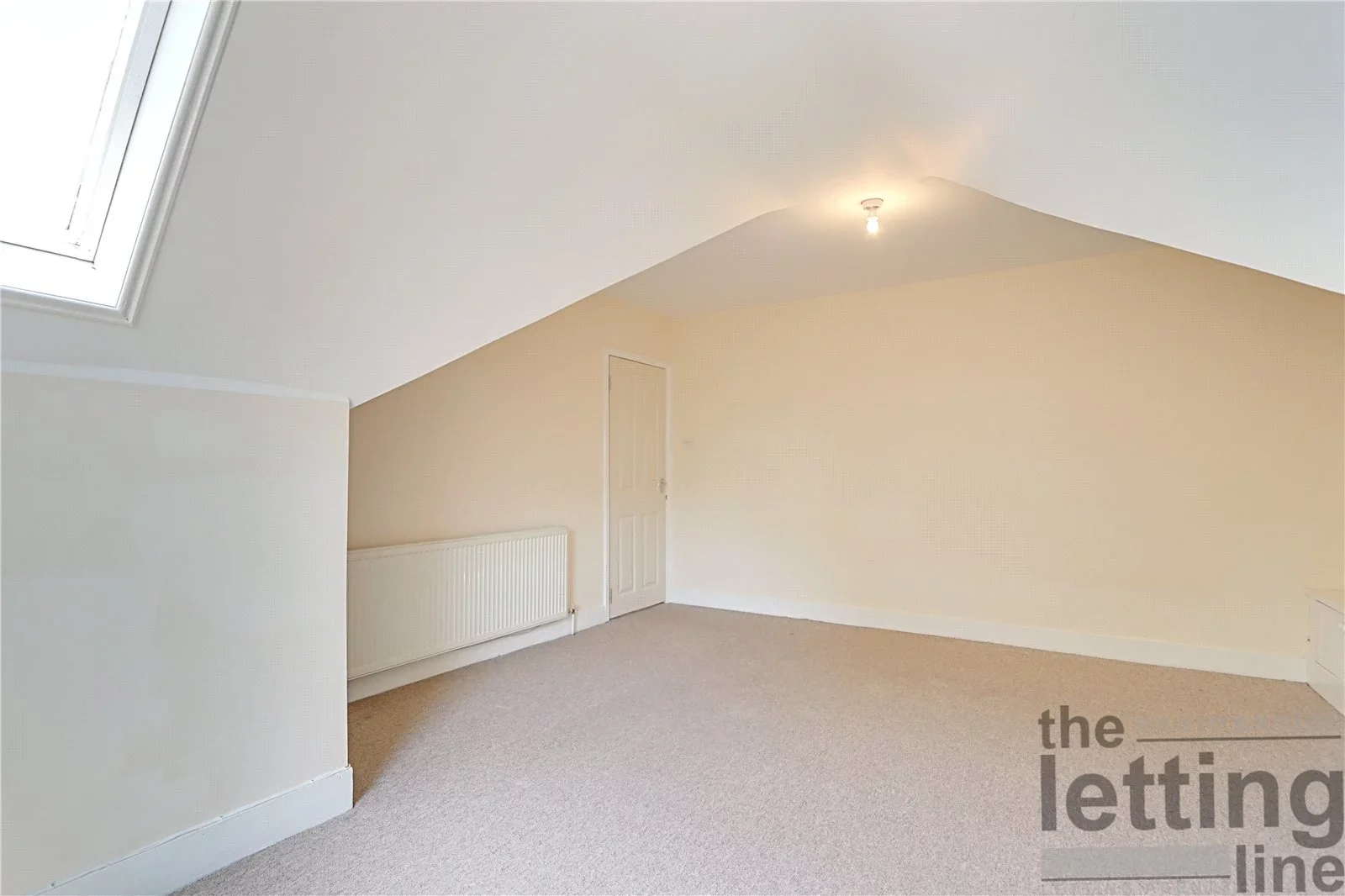 Flat The Ridgeway in Greater London