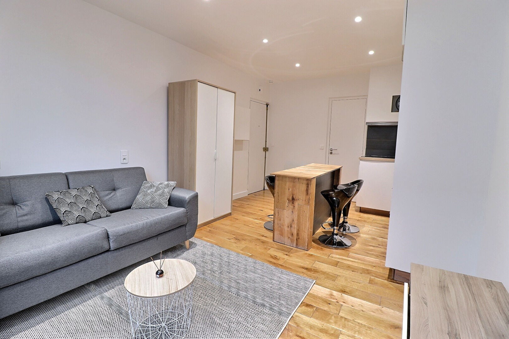 Flat Boulevard de Stalingrad in Malakoff