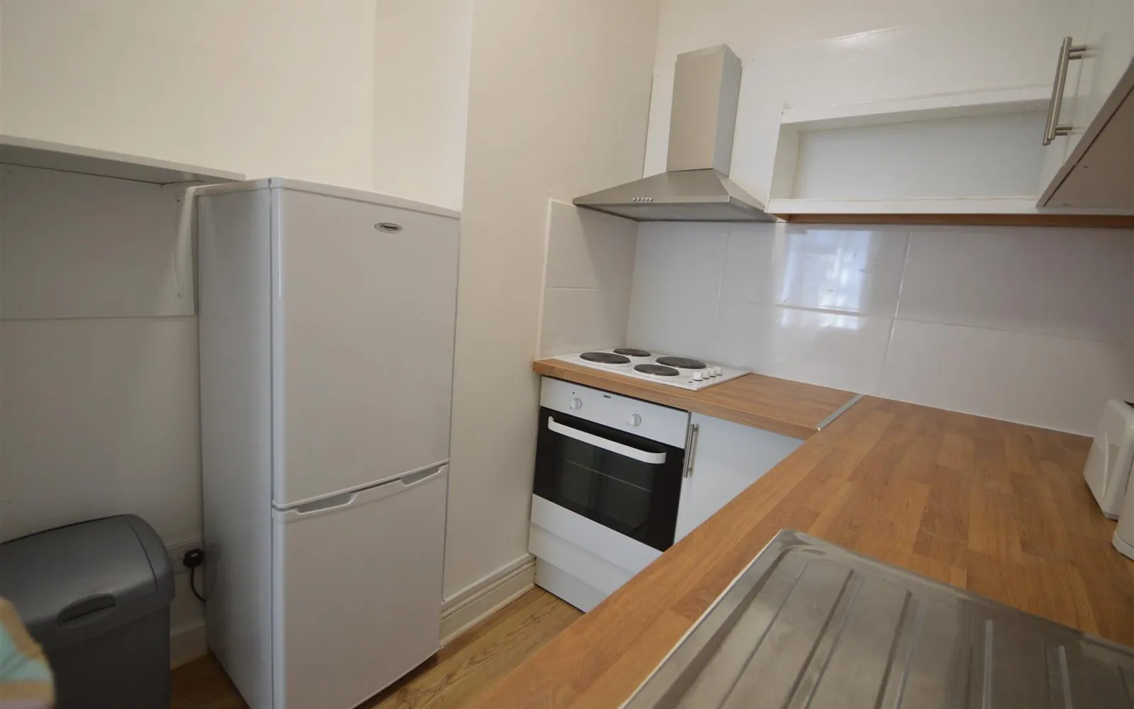 Flat Caledonian Road in Greater London