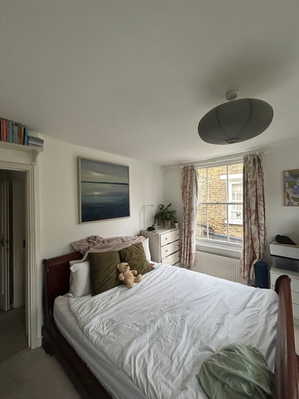 Room Goldsboro' Road in Greater London