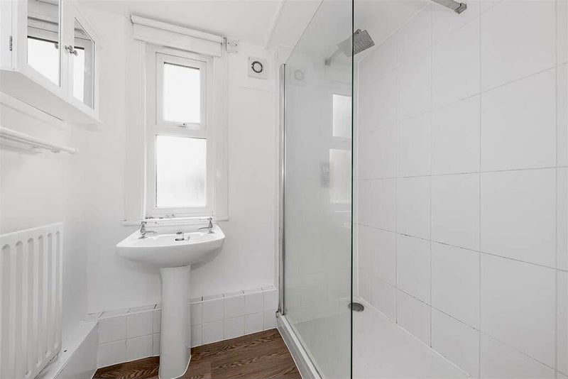 Room Devonshire Road in Greater London