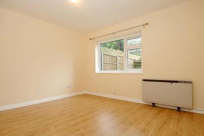 Flat One Tree Lane in Beaconsfield