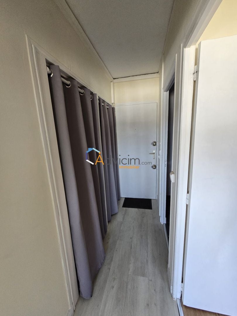 Flat Allée Roland Corbery in Saint-Jean-le-Blanc