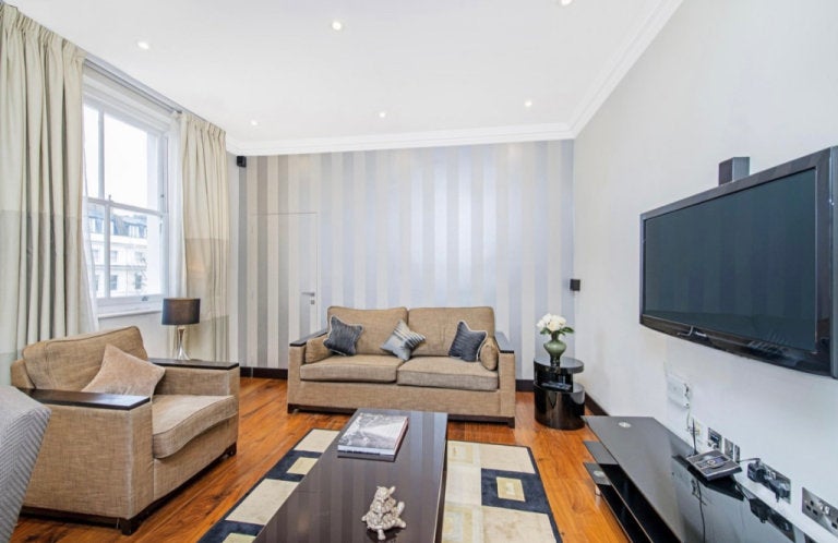 Flat Queen's Gate in Greater London