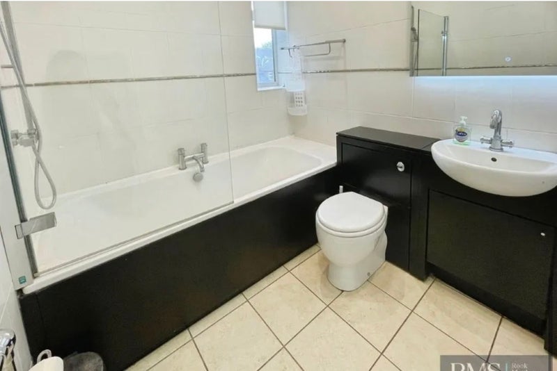Room Osborne Road in Newcastle upon Tyne