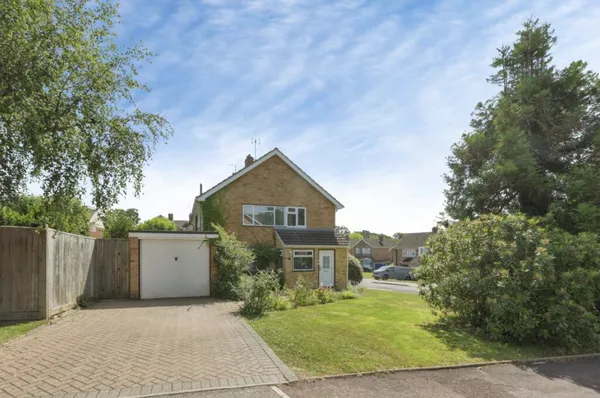 Flat Lambourn Way in Tunbridge Wells