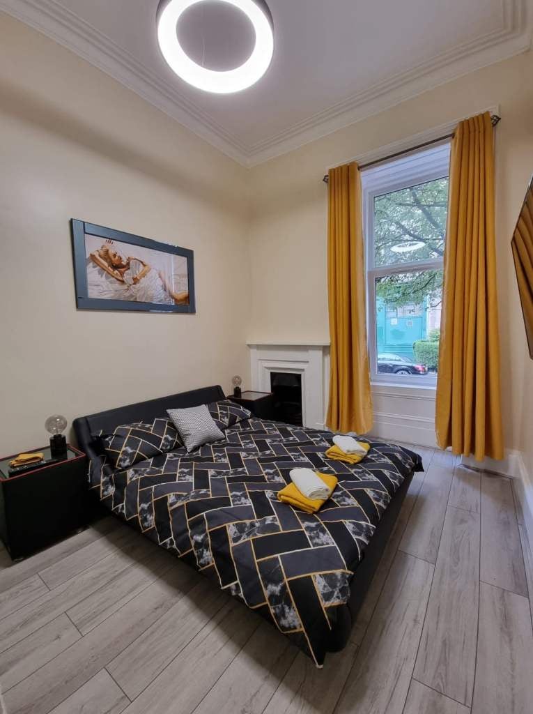 Flat Glendaruel Avenue in Bearsden