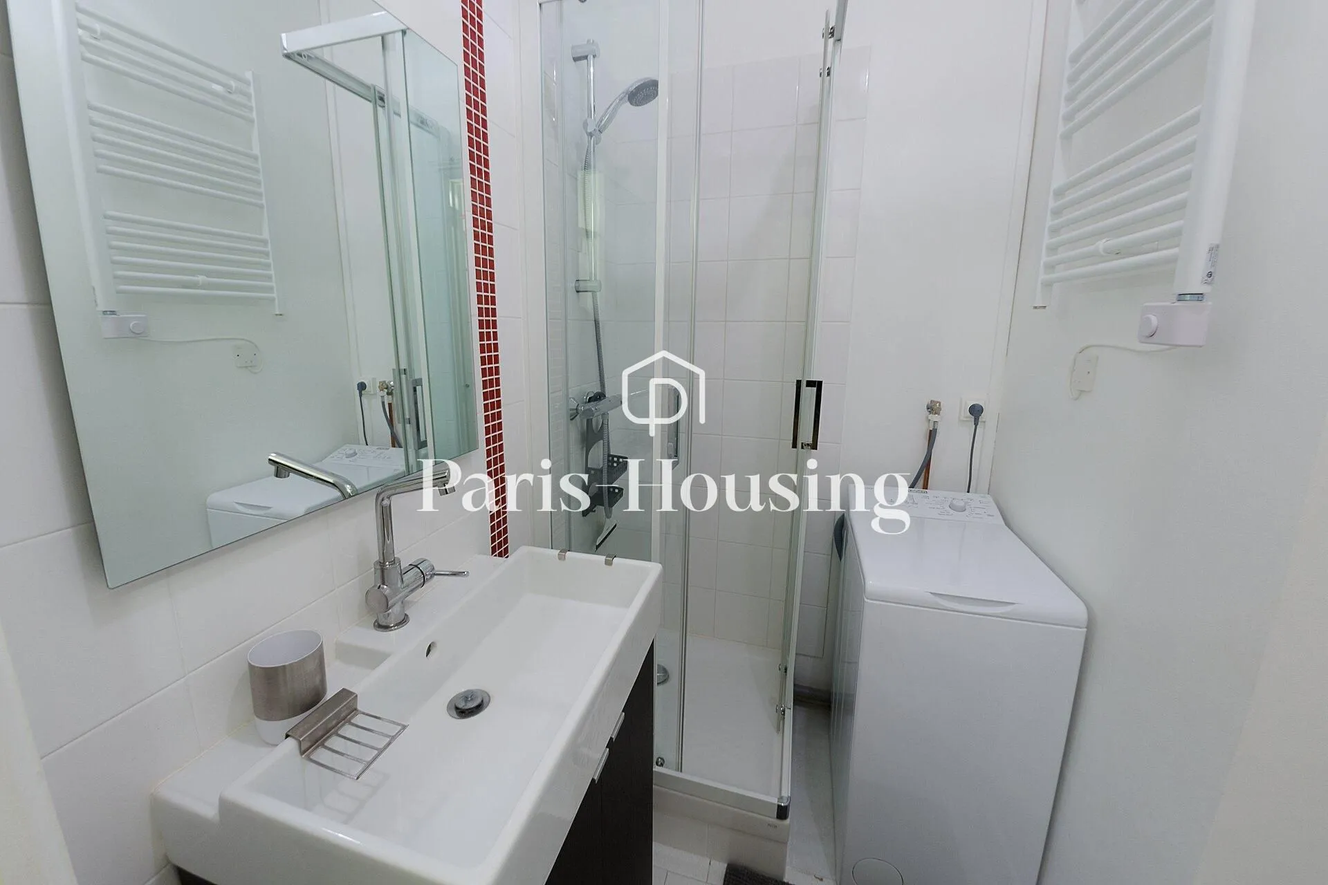 Flat Rue Poncelet in Paris