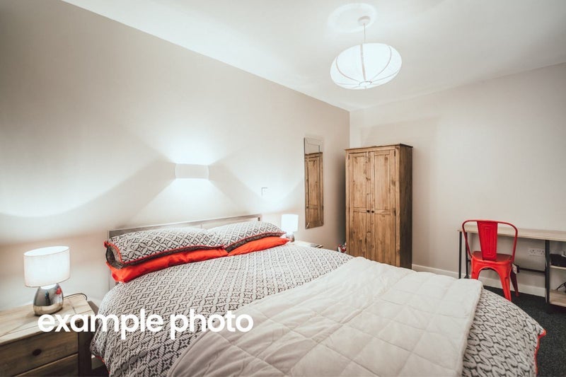 Room Wilmslow Road in Manchester