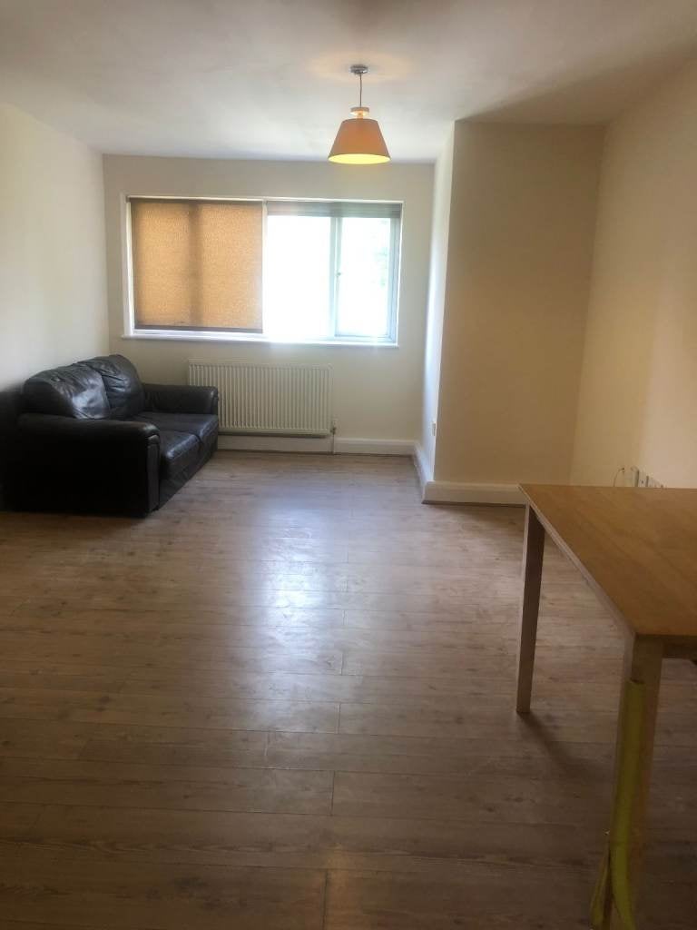 Flat Cottington Road in Greater London