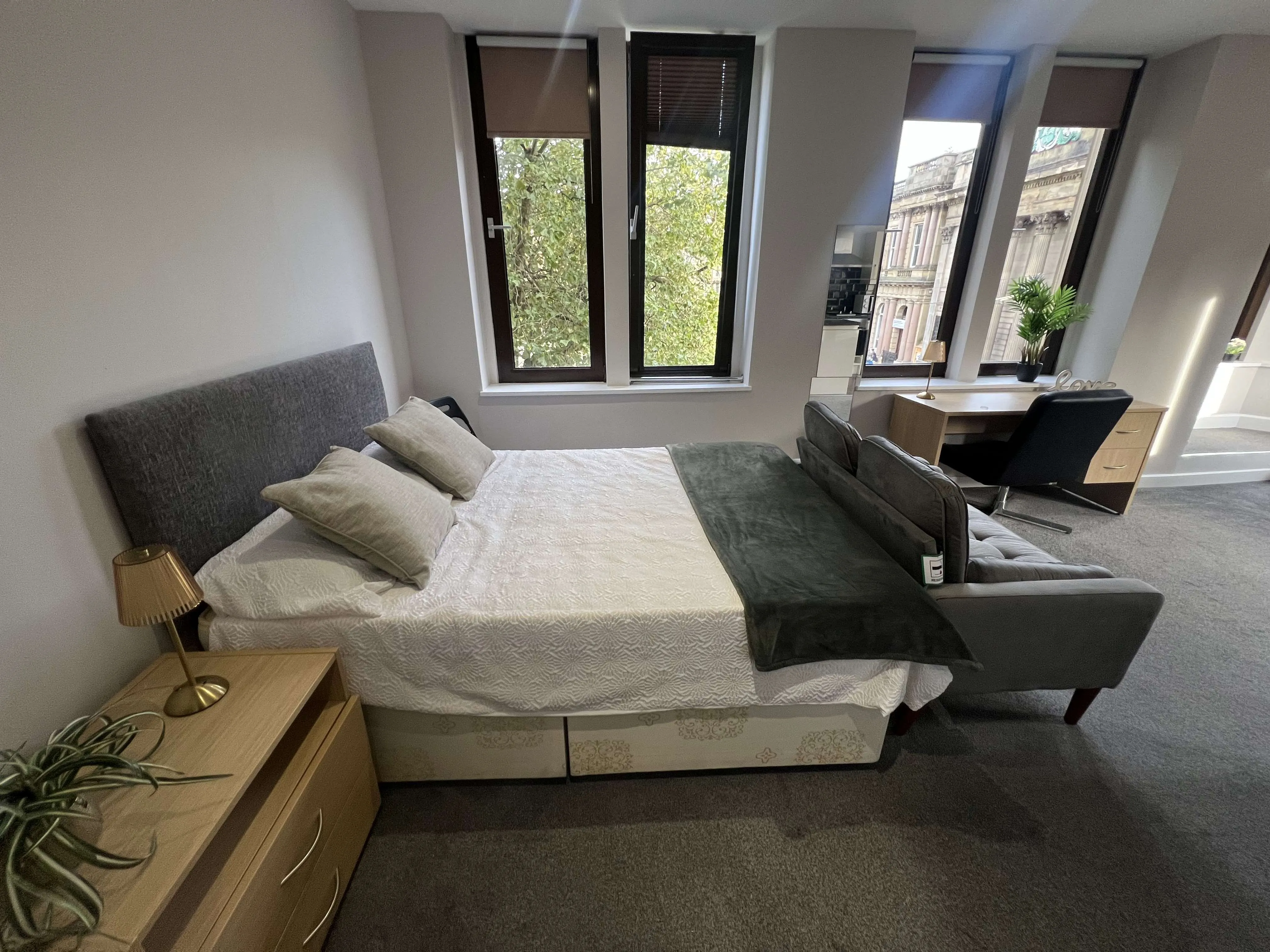 Flat Saint James Row in Sheffield