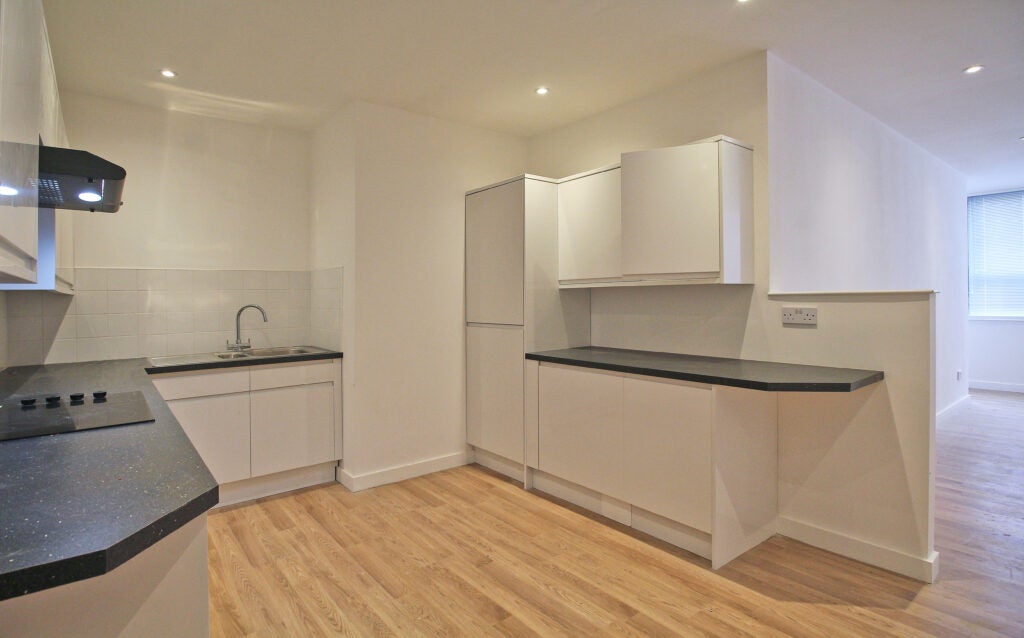 Flat Victoria Road in Rushmoor