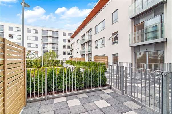 Flat Streatham High Road in Greater London