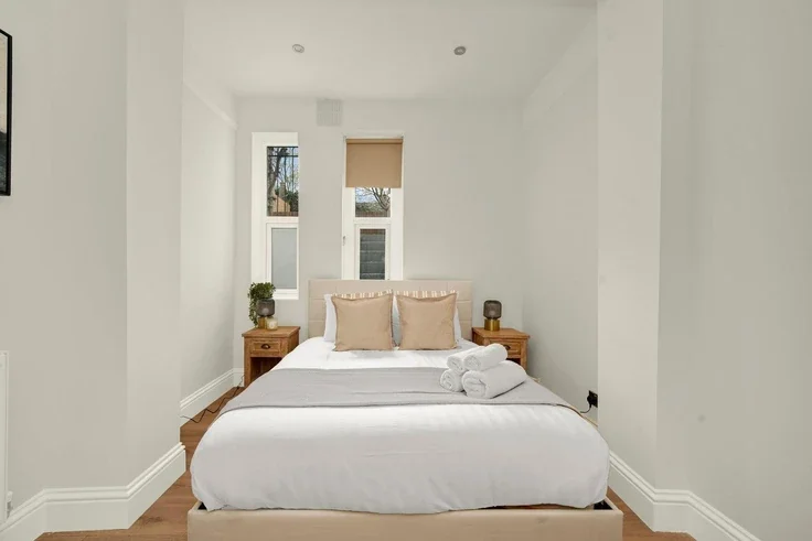 Flat Gwendwr Road in Greater London