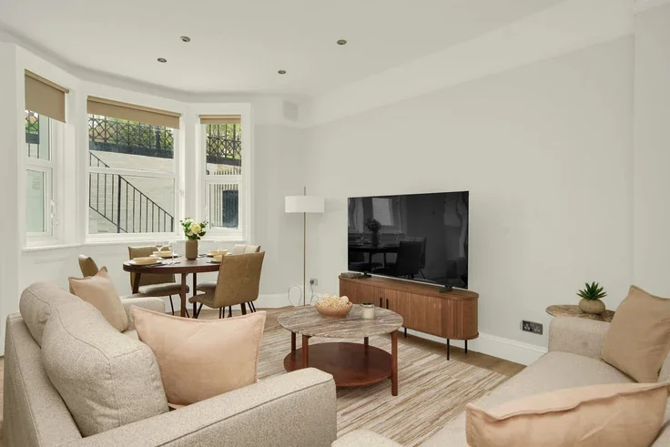 Flat Gwendwr Road in Greater London