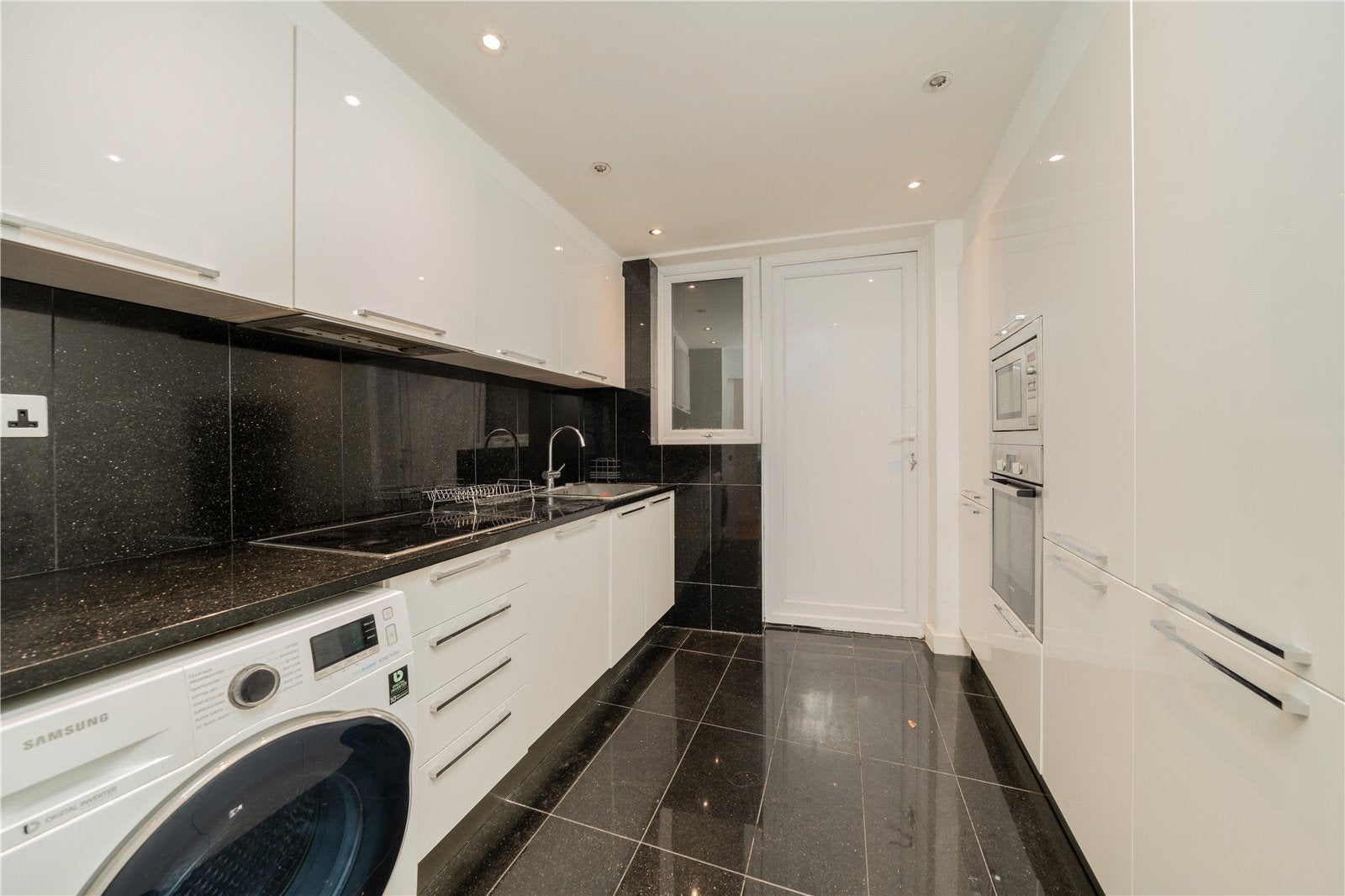 Flat Brompton Road in Greater London