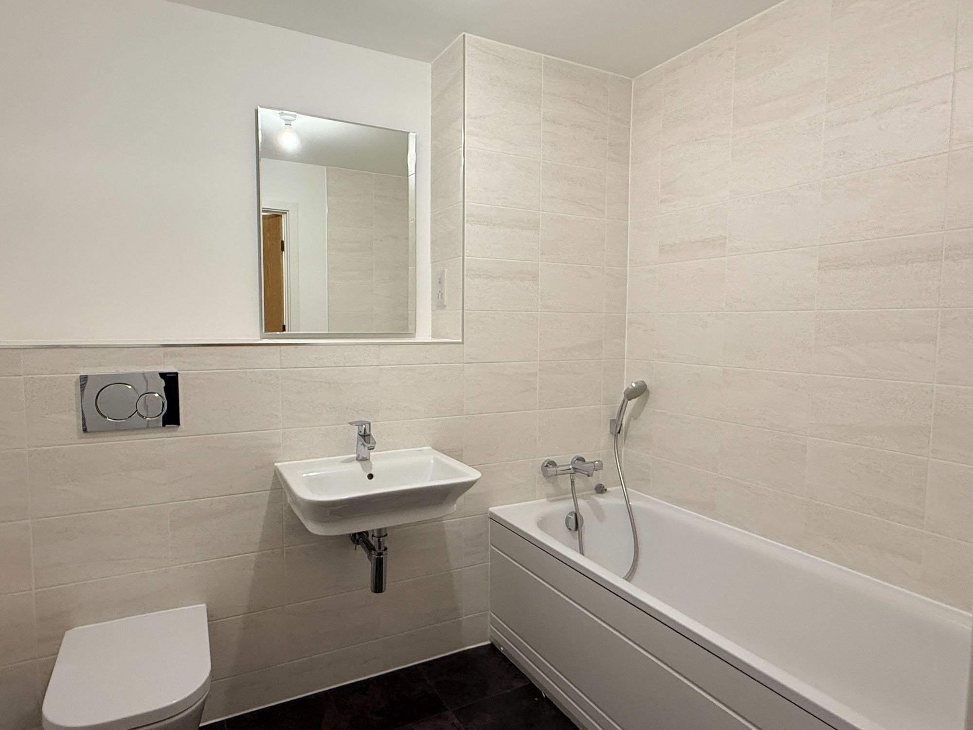 Flat Firepool Crescent in Taunton