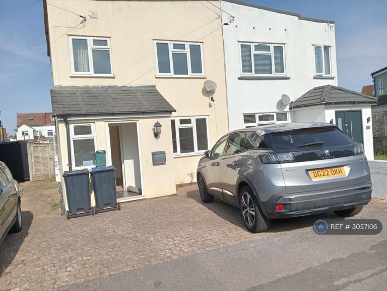 House Molesey Avenue in Elmbridge