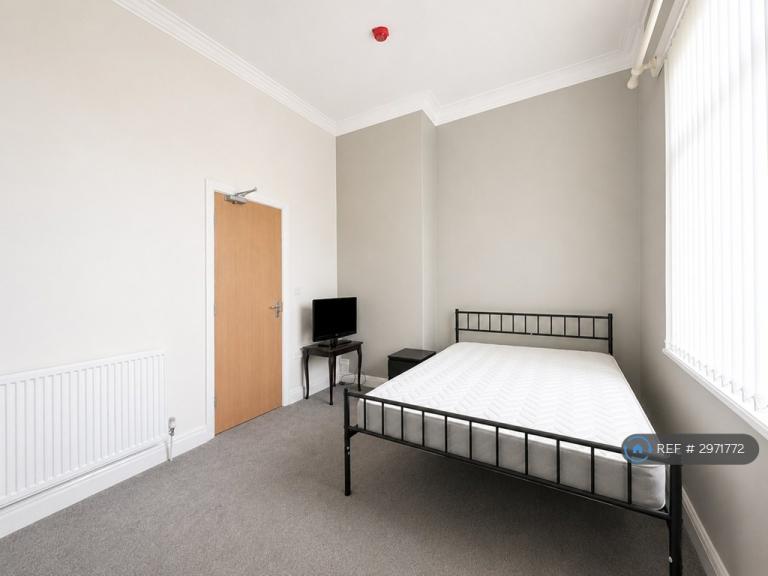Room Norman Street in Bradford