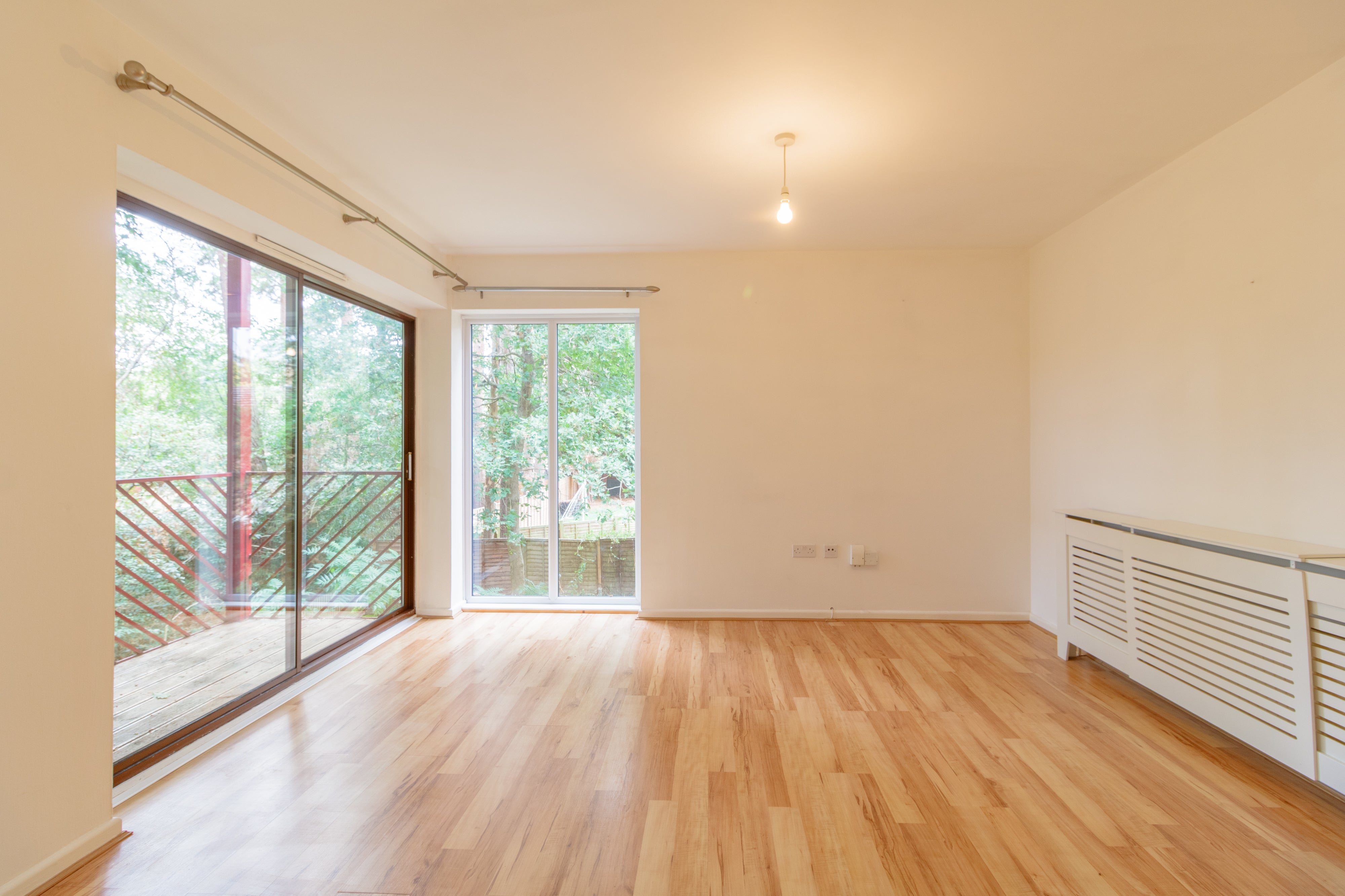 Flat Wayland Close in Bracknell