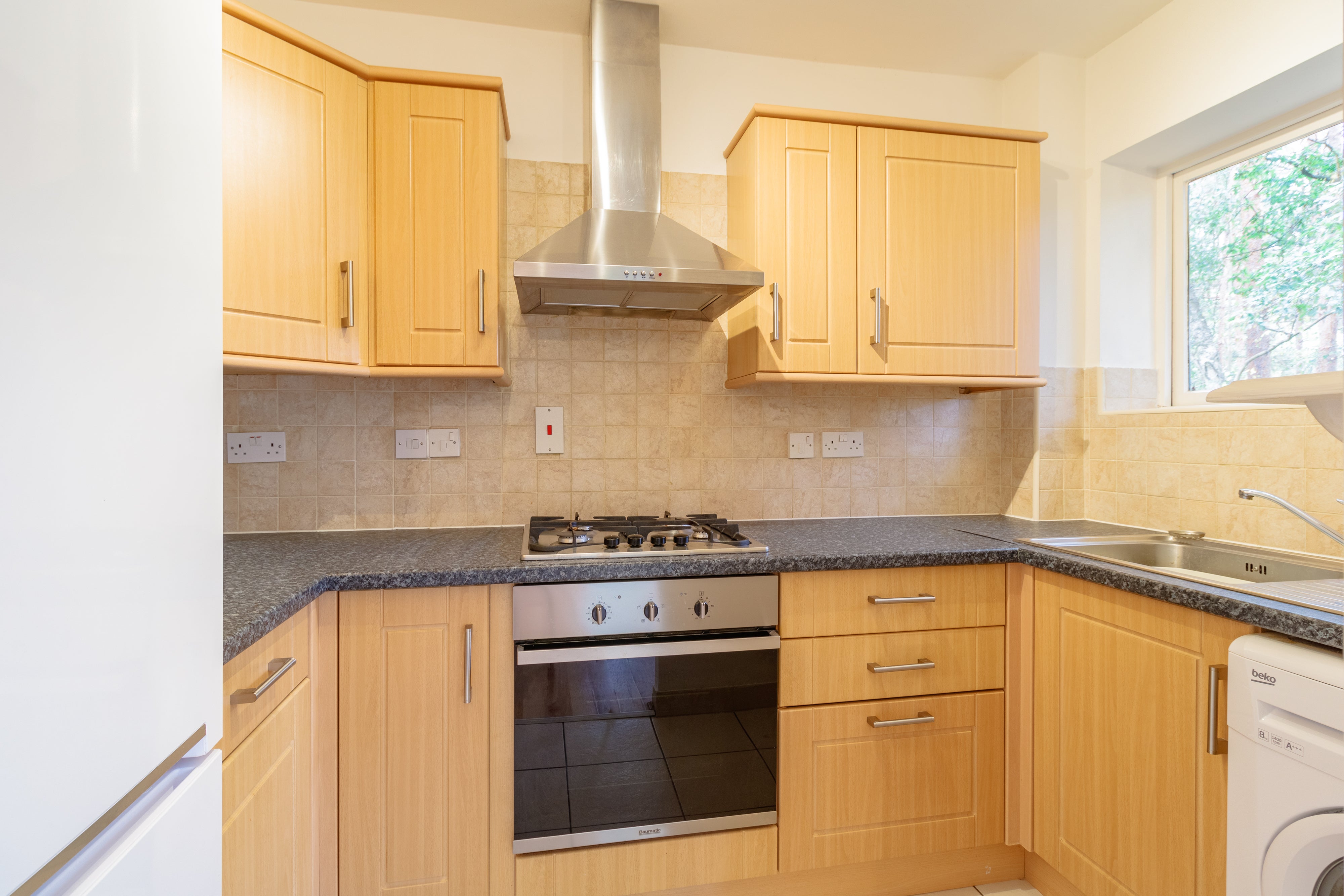 Flat Wayland Close in Bracknell