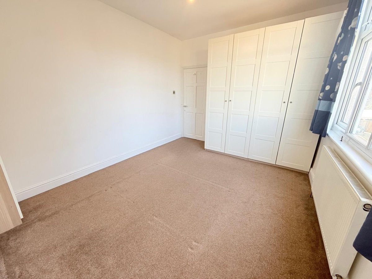House Hedge Lane in Greater London