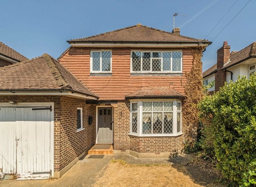 House Denleigh Gardens in Elmbridge