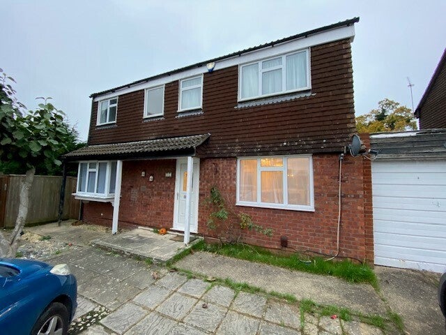 House Bronte Close in Aylesbury